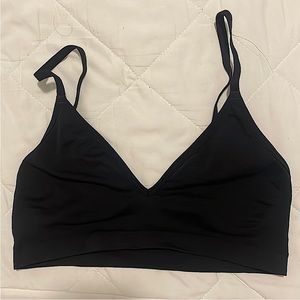 GYMSHARK VNECK BRALETTE